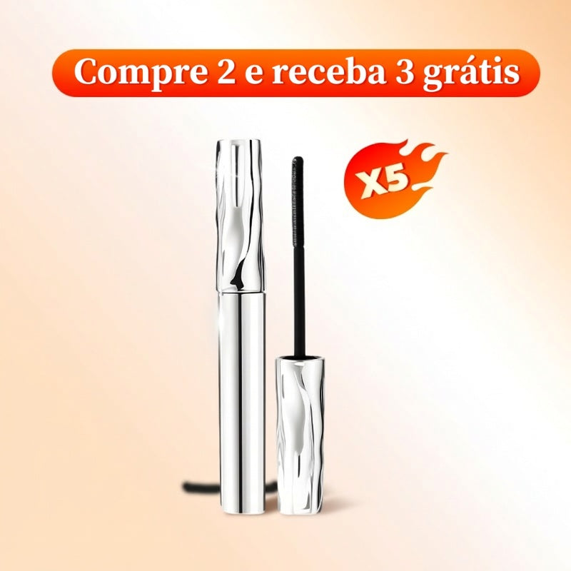 Rímel à prova d'água com fibras para um volume natural