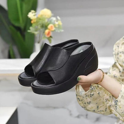 👡 50% DE DESCONTO AGORA! ✨ Sandálias com Salto Inclinado de 5,5 cm | Elevação confortável, design elegante & perfeitas para o dia a dia 🌸