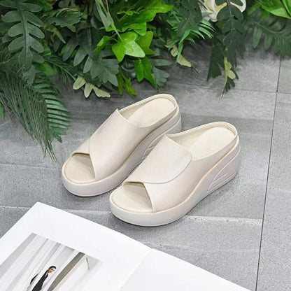 👡 50% DE DESCONTO AGORA! ✨ Sandálias com Salto Inclinado de 5,5 cm | Elevação confortável, design elegante & perfeitas para o dia a dia 🌸