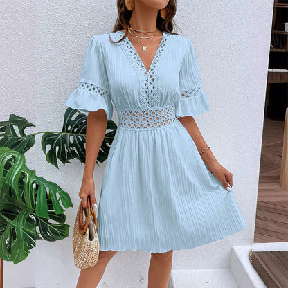 🔥 50% DE DESCONTO – SÓ HOJE 🔥 Vestido Feminino de Renda com Decote V | Feminino, Elegante e Perfeito para o Verão e Festas 👗✨