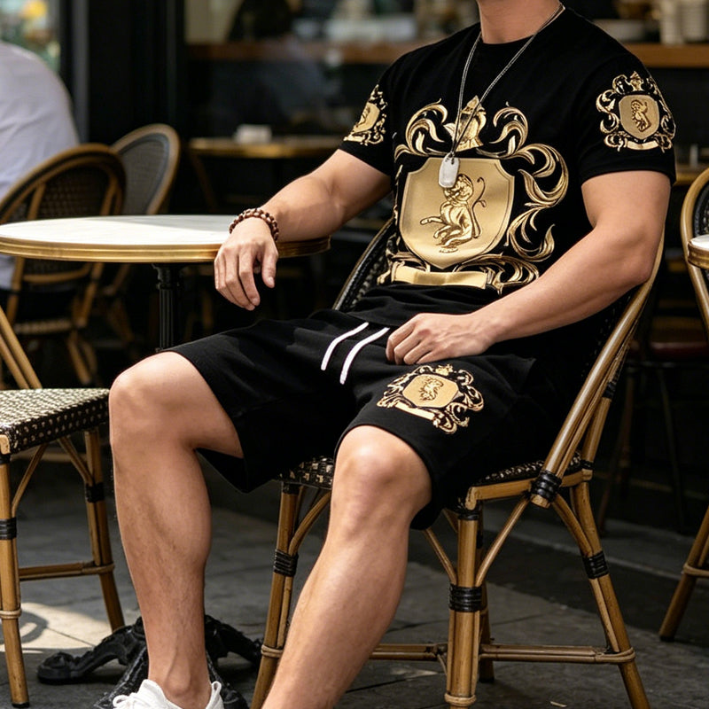 👕 50% DE DESCONTO – Conjunto Camiseta e Shorts Masculino | Estampa luxuosa, confortável & estilo verão