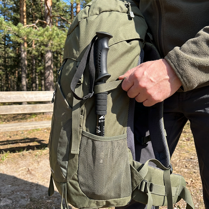 ⛰️ DESCONTO DE 50% POR TEMPO LIMITADO! ✨ Bastão de caminhada ajustável em liga de alumínio – Resistente, com amortecimento de choques, leve 🌲